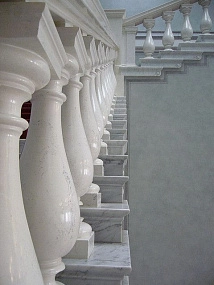 Перила из гранита и мрамора